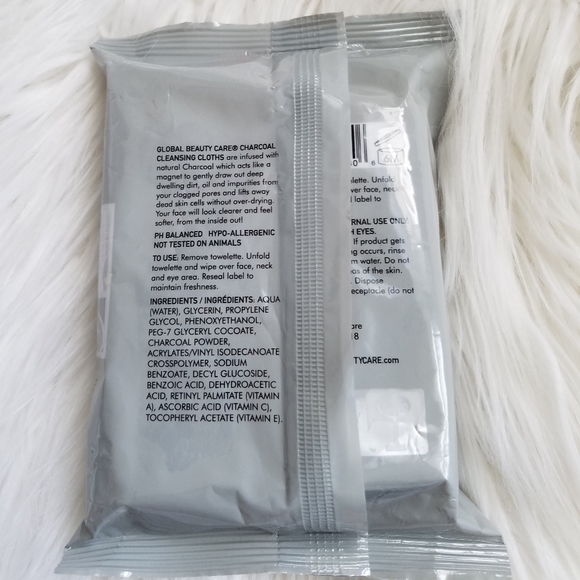 🆕️ Charcoal Cleansing Cloths - Picture 3 of 4